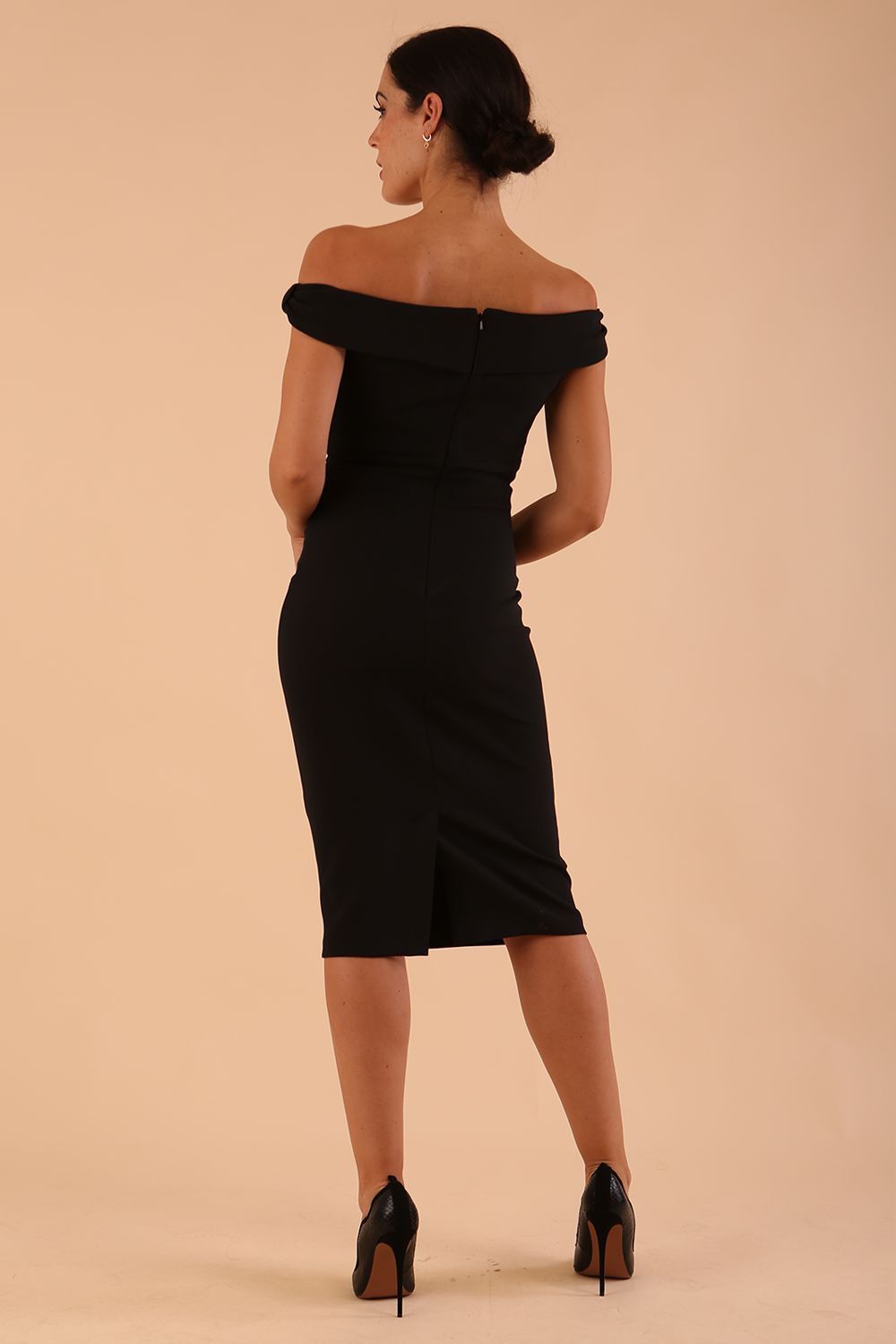 Black off the shoulder pencil dress hotsell