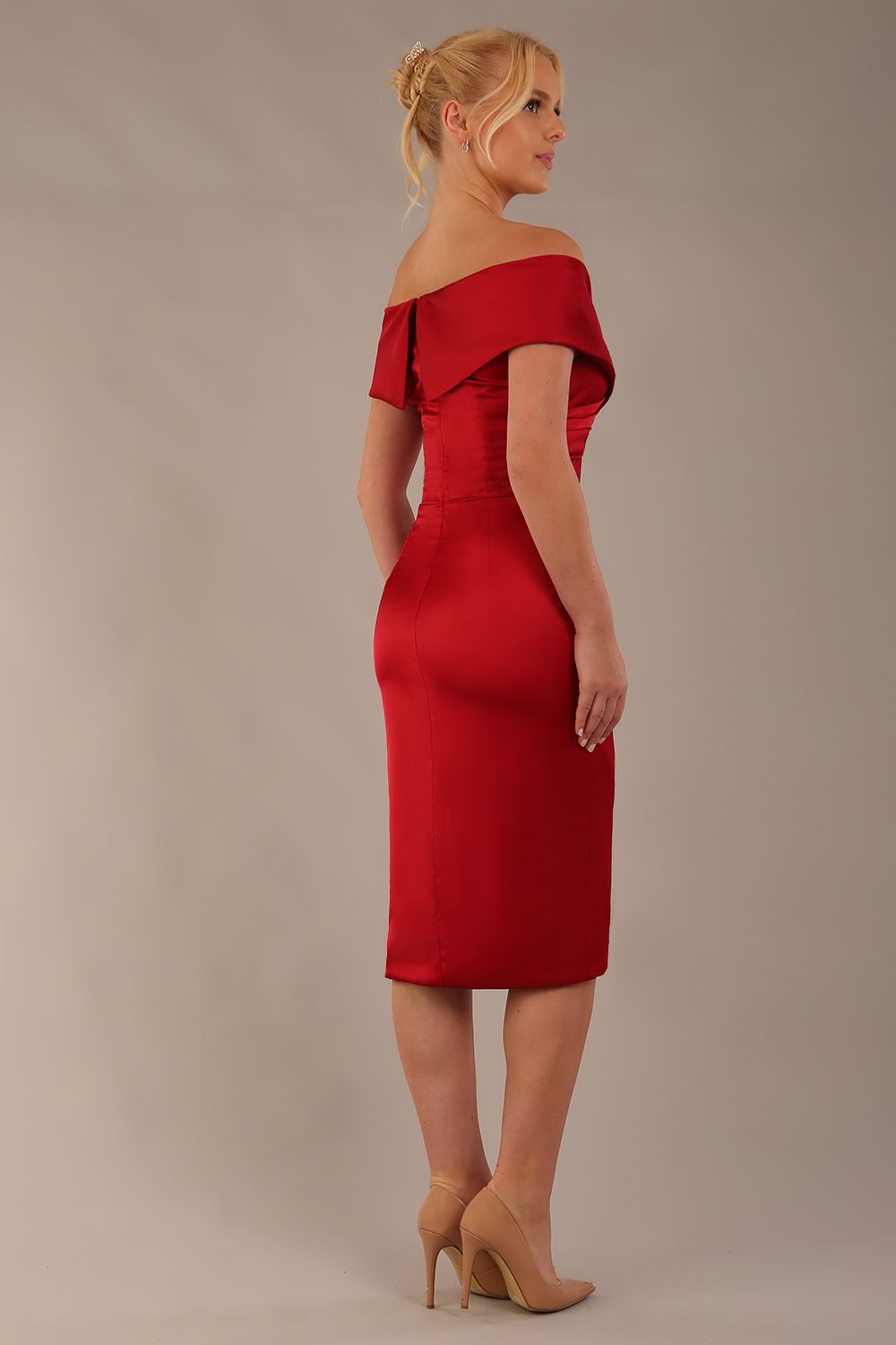 model is wearing diva catwalk casa blanca satin Haute Red pencil dress off shoulder design back (Haute Red)