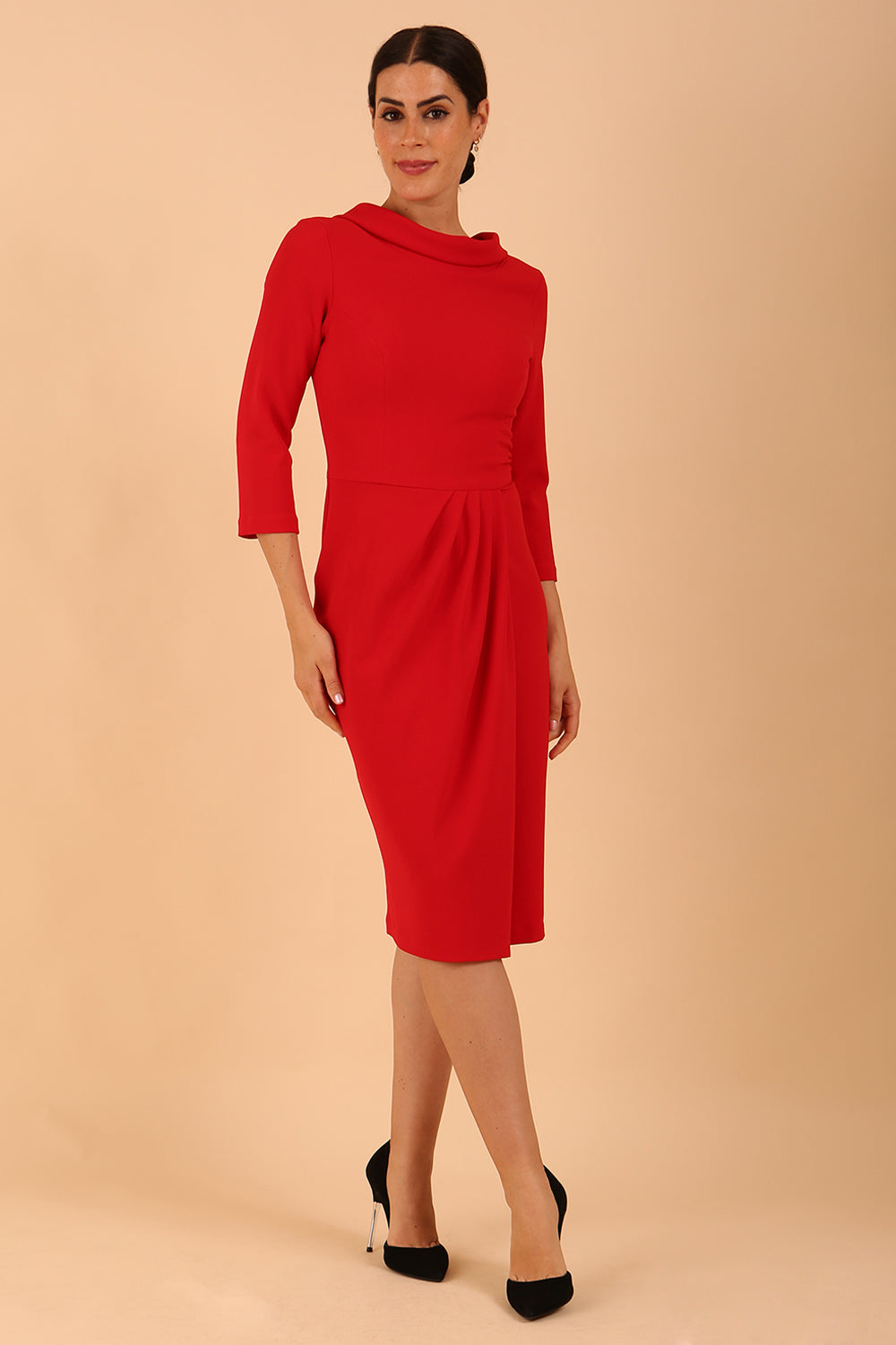 Model wearing diva catwalk Hazel pencil skirt dress with 3/4 sleeved in Passion Red