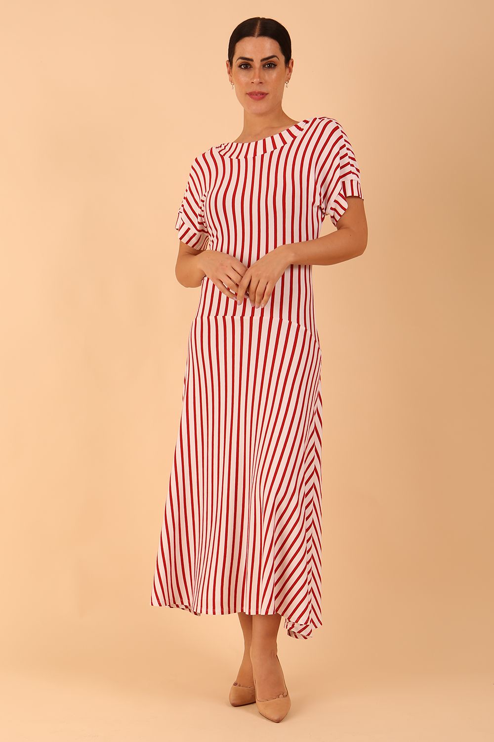 model wearing a divacatwalk Selene Stripes Swing Dress with stripes in red colour front image
