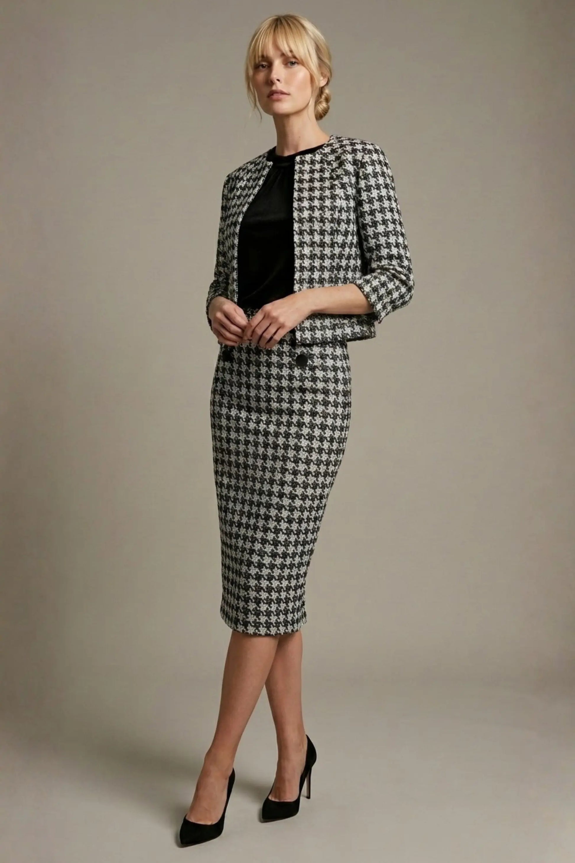 Solara Dogtooth Stretch Pencil Skirt