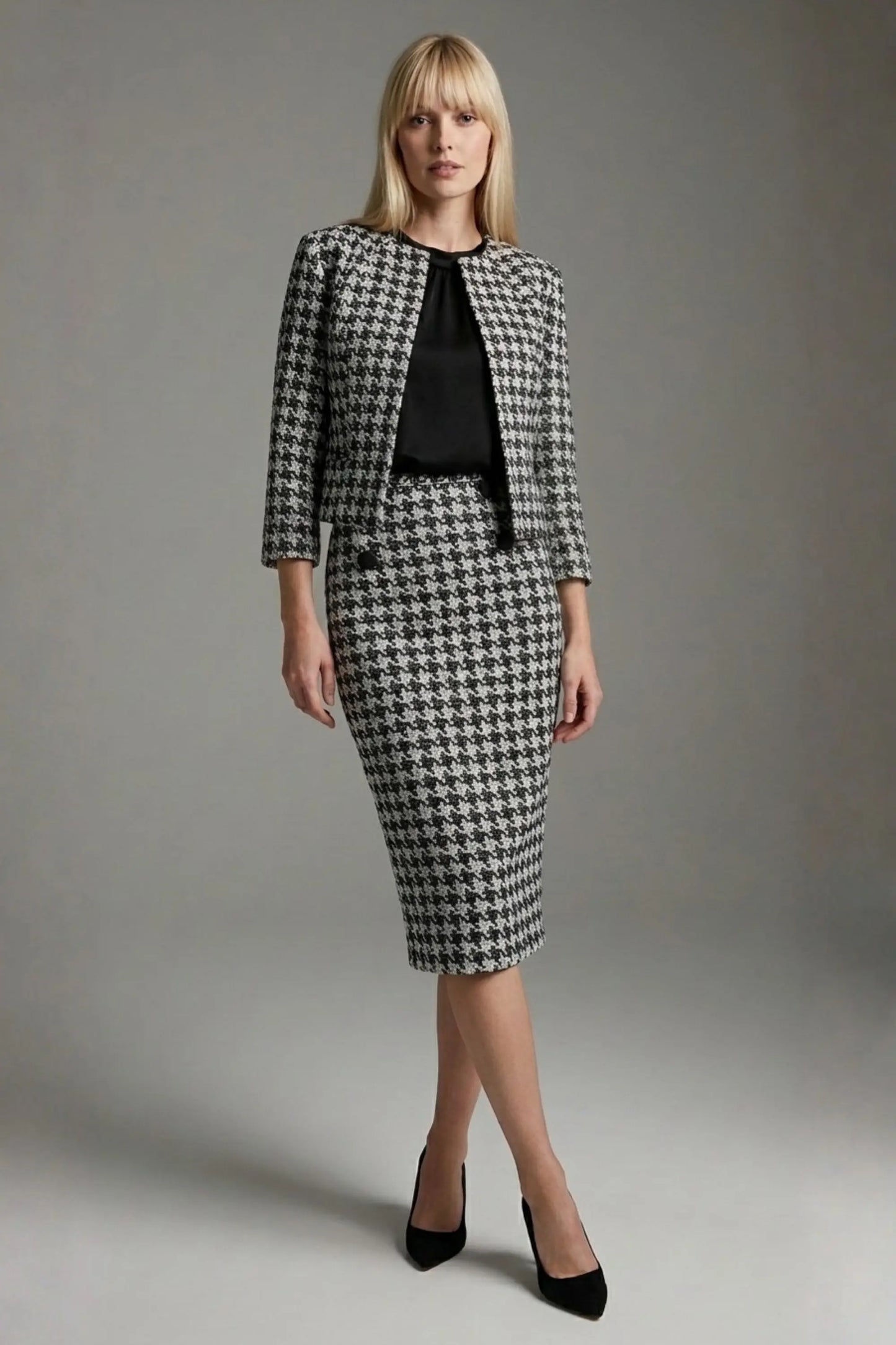 Solara Dogtooth Stretch Pencil Skirt