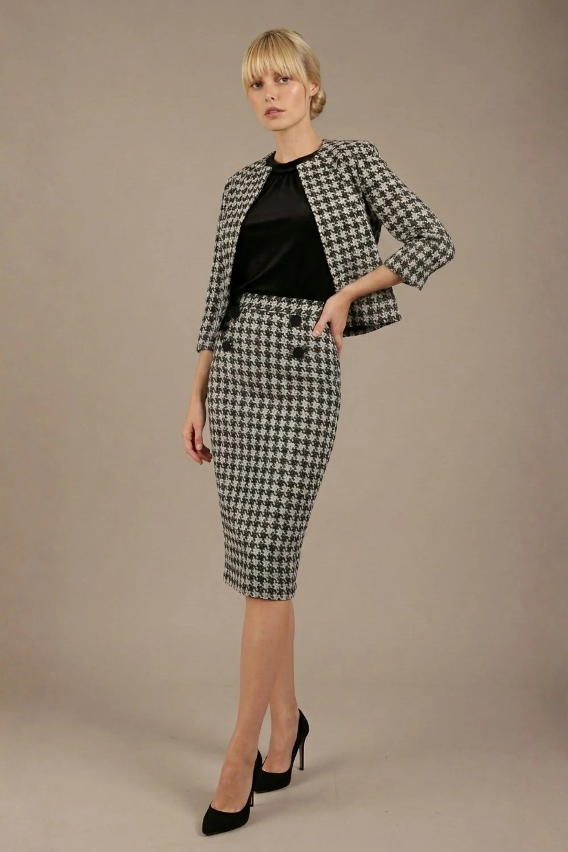 Solara Dogtooth Stretch Pencil Skirt