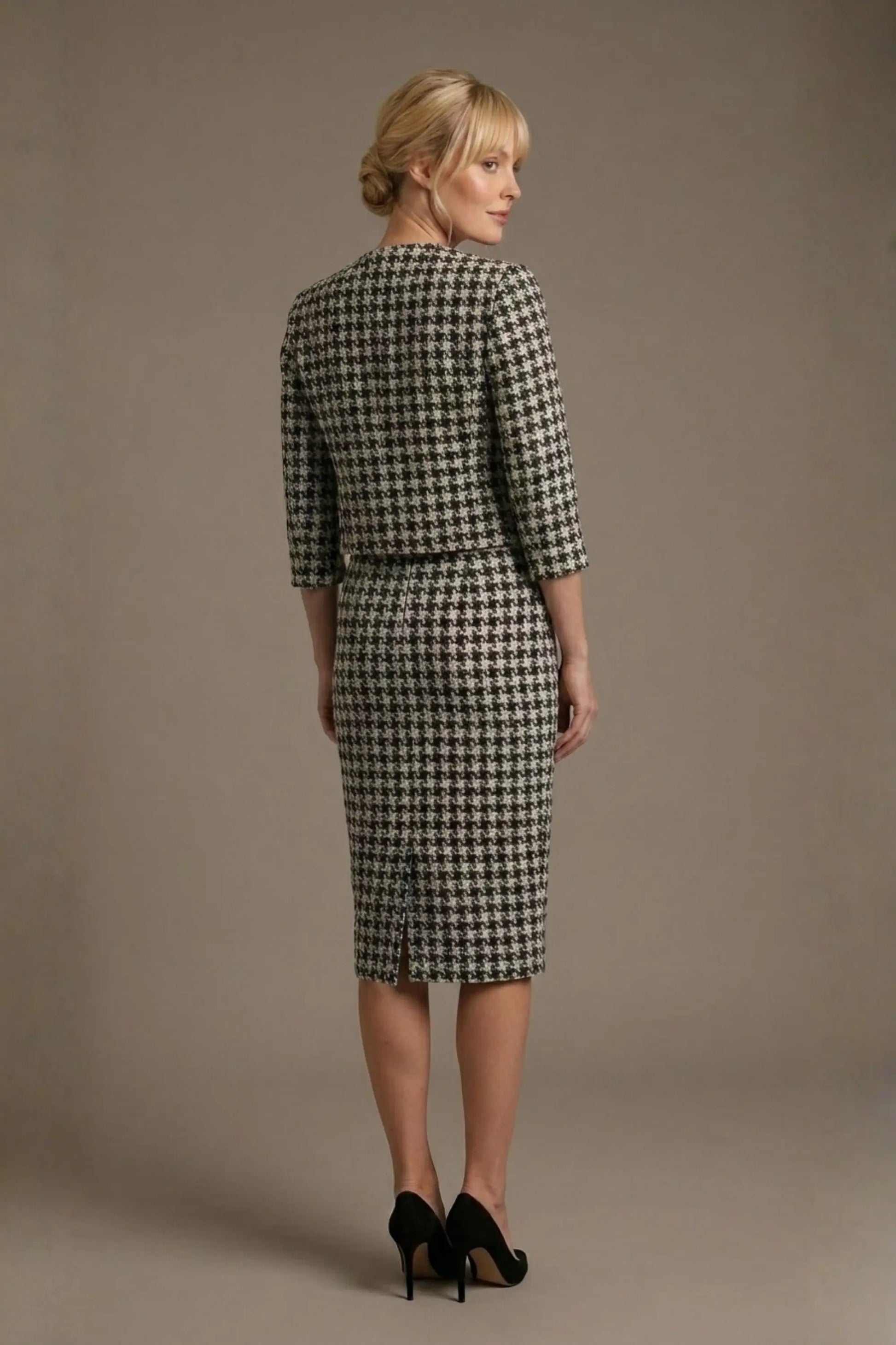 Solara Dogtooth Stretch Pencil Skirt
