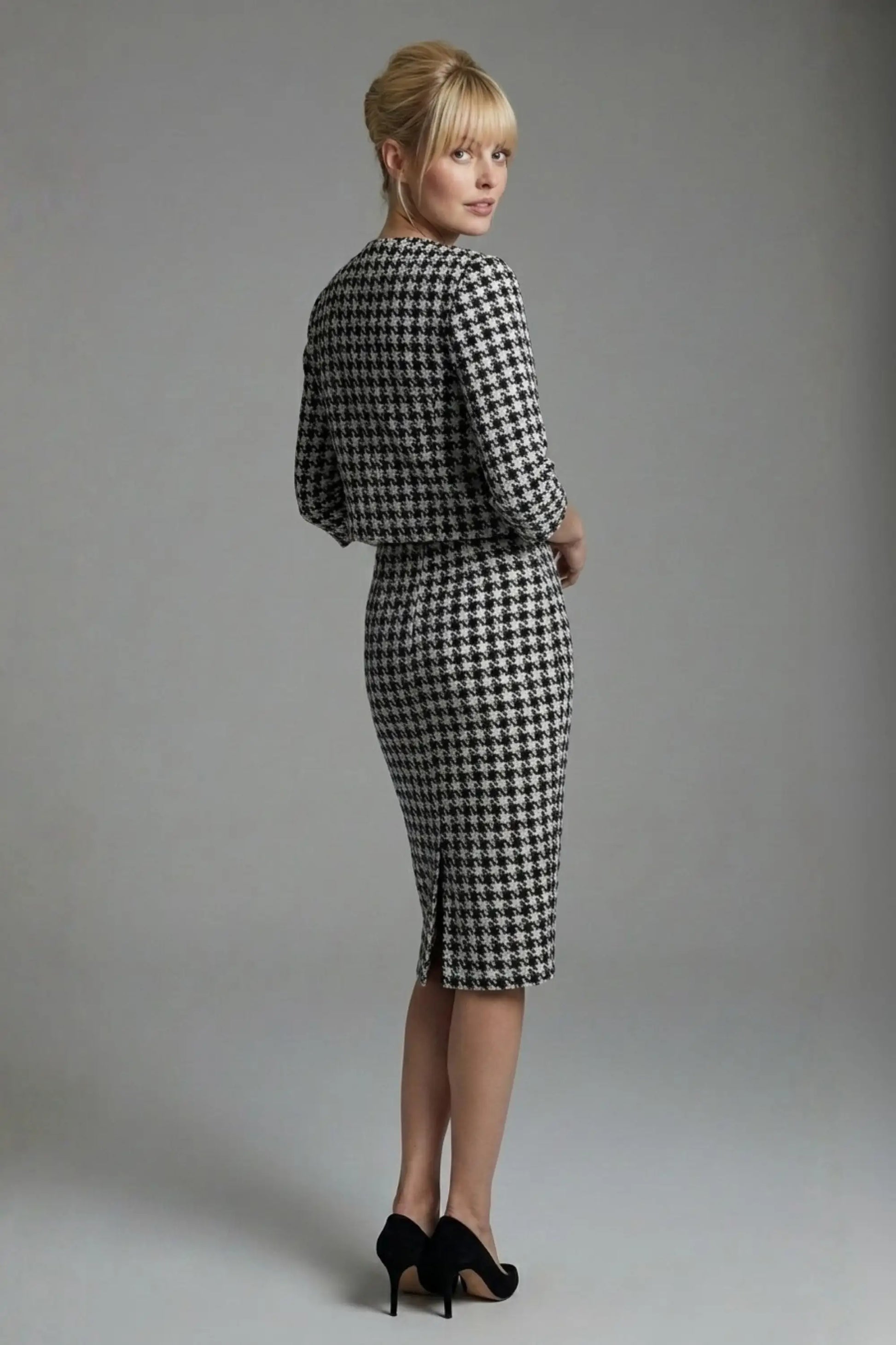 Solara Dogtooth Stretch Pencil Skirt