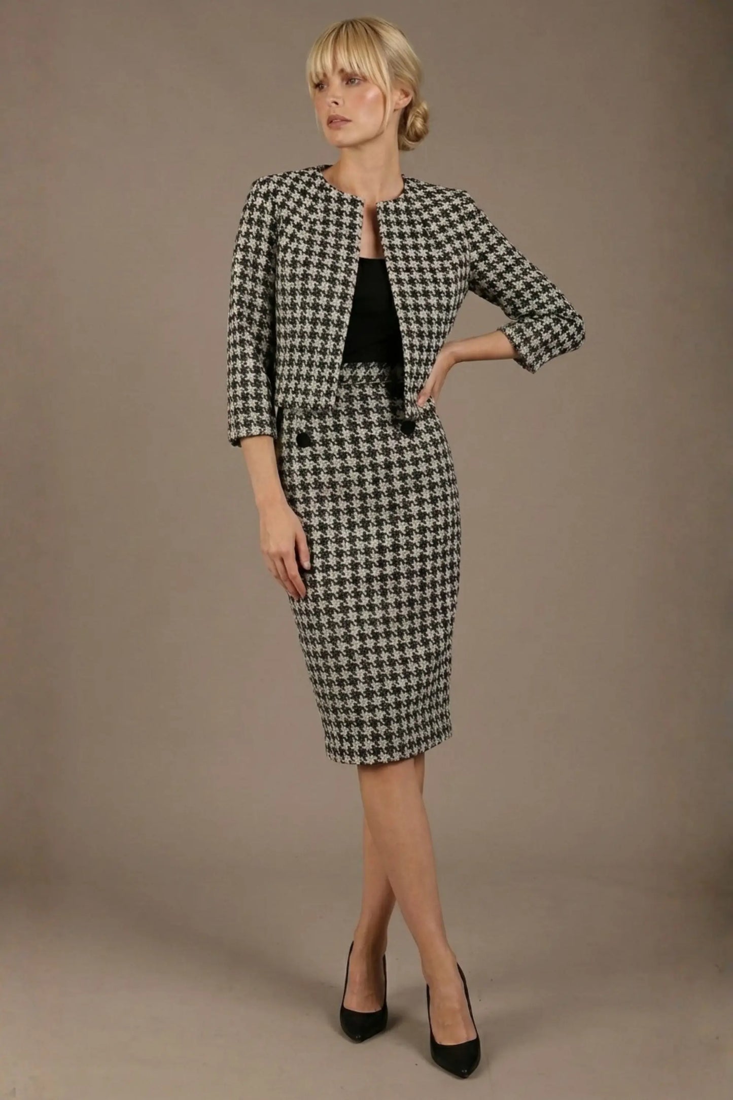 Solara Dogtooth Stretch Pencil Skirt