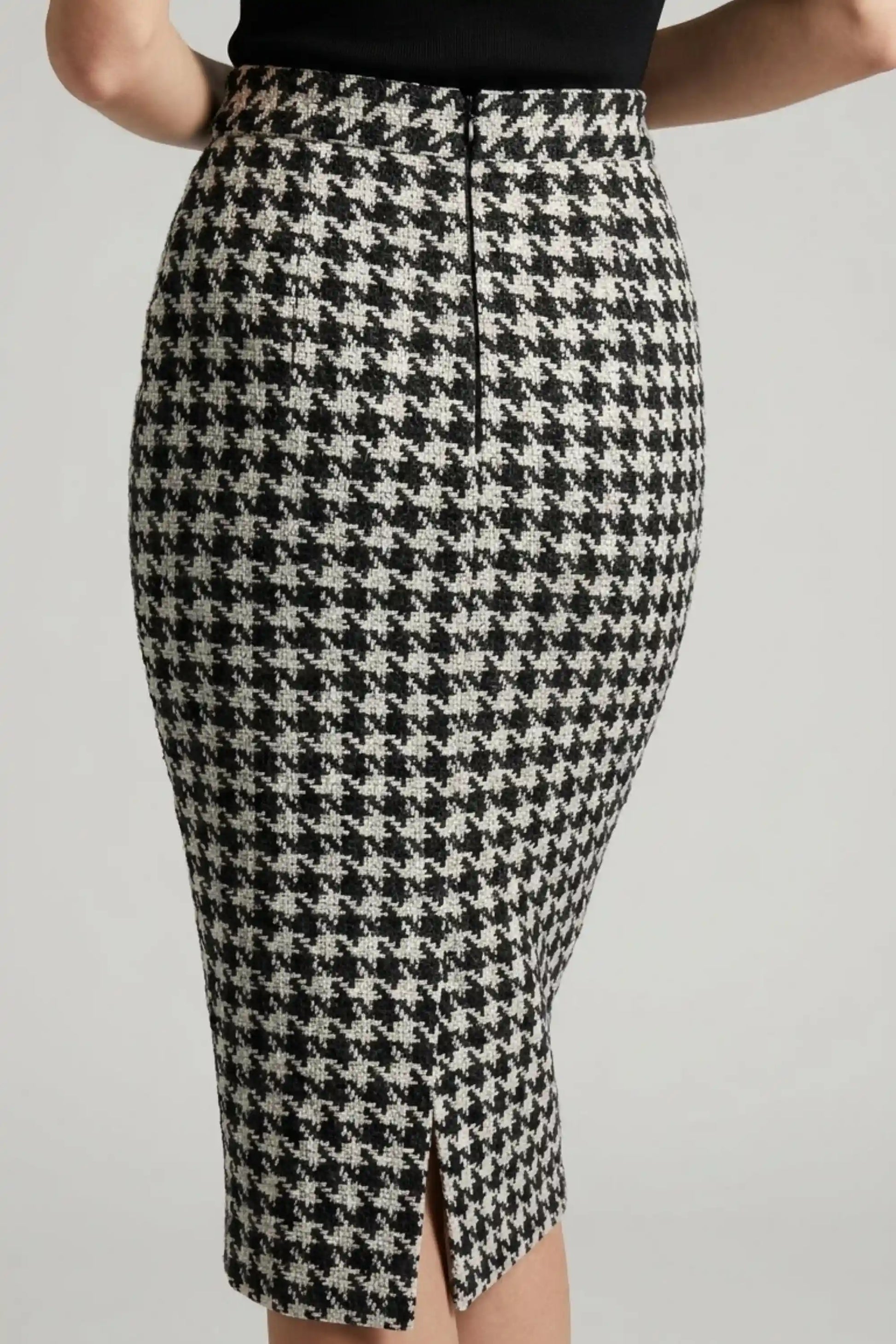 Solara Dogtooth Stretch Pencil Skirt