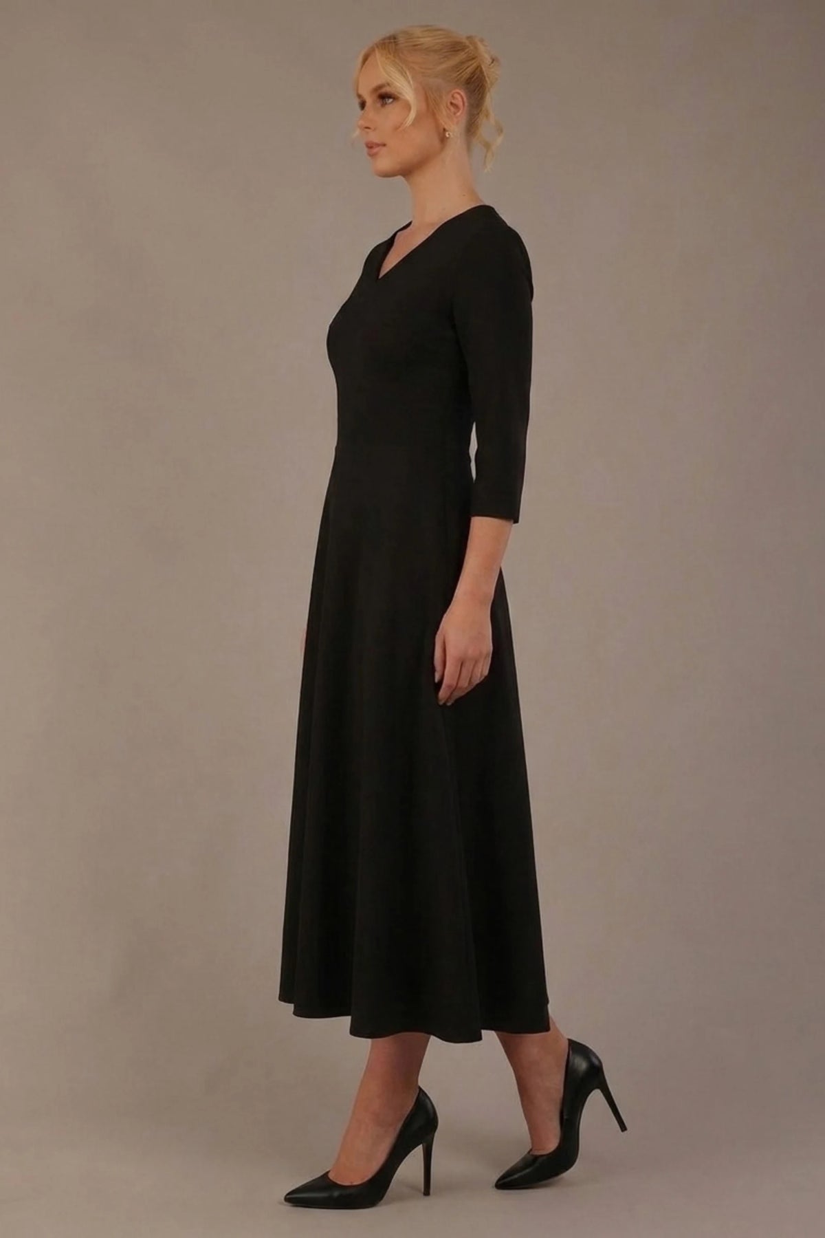Nova V-Neck A-Line Midaxi Dress 