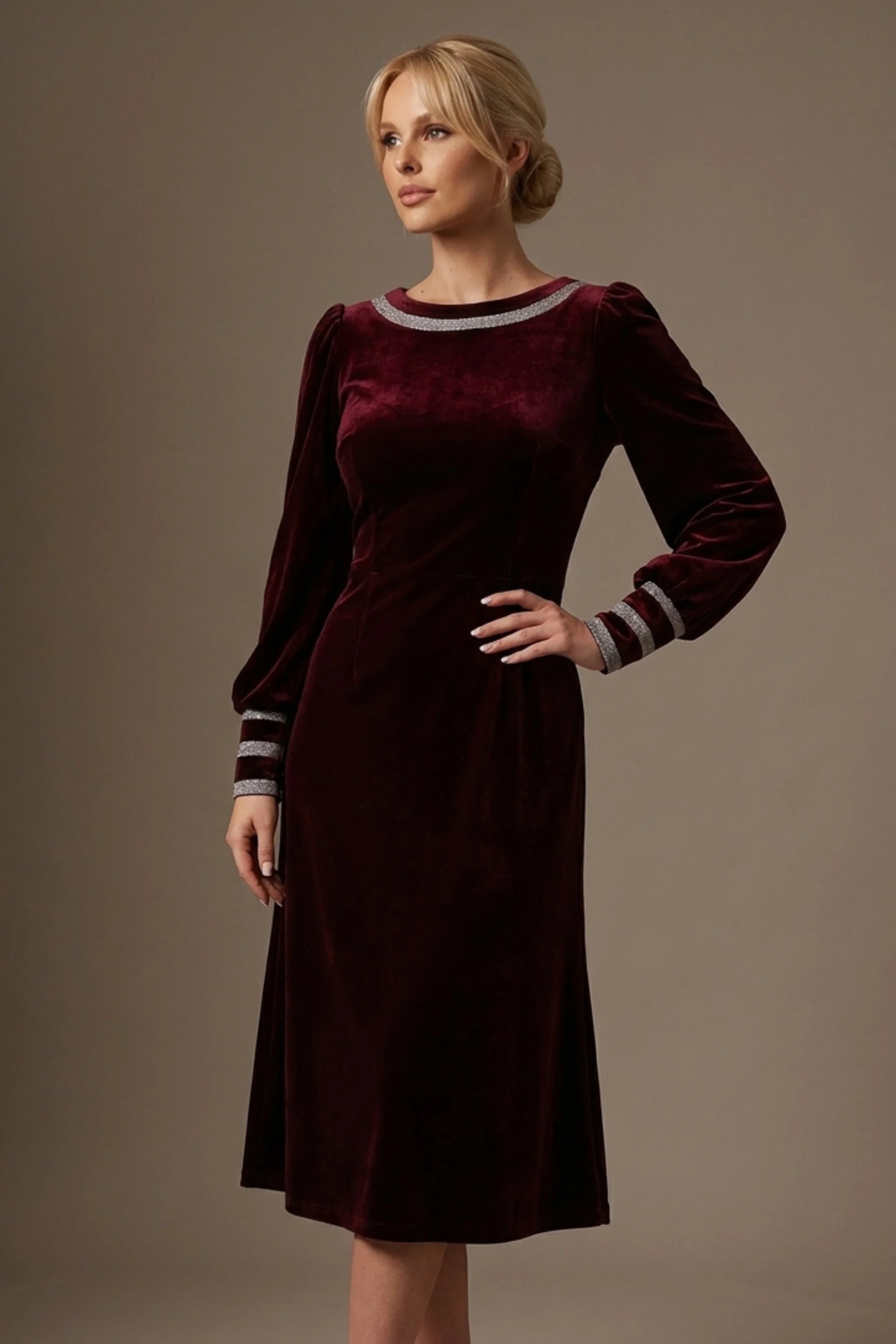 Spinetti Long-Sleeved Jewelled Velvet Midi Dress 