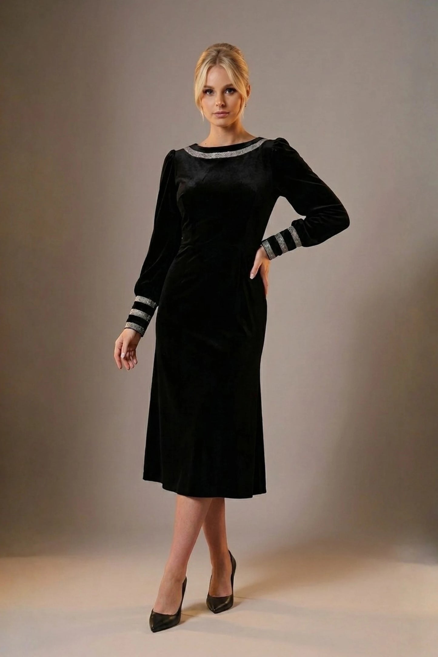Spinetti Long-Sleeved Jewelled Velvet Midi Dress 
