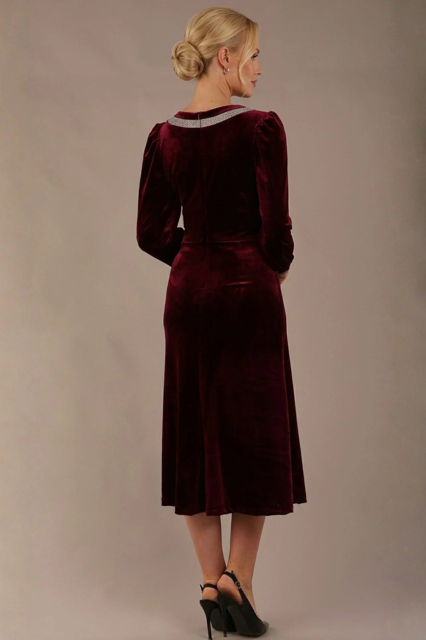 Spinetti Long-Sleeved Jewelled Velvet Midi Dress 