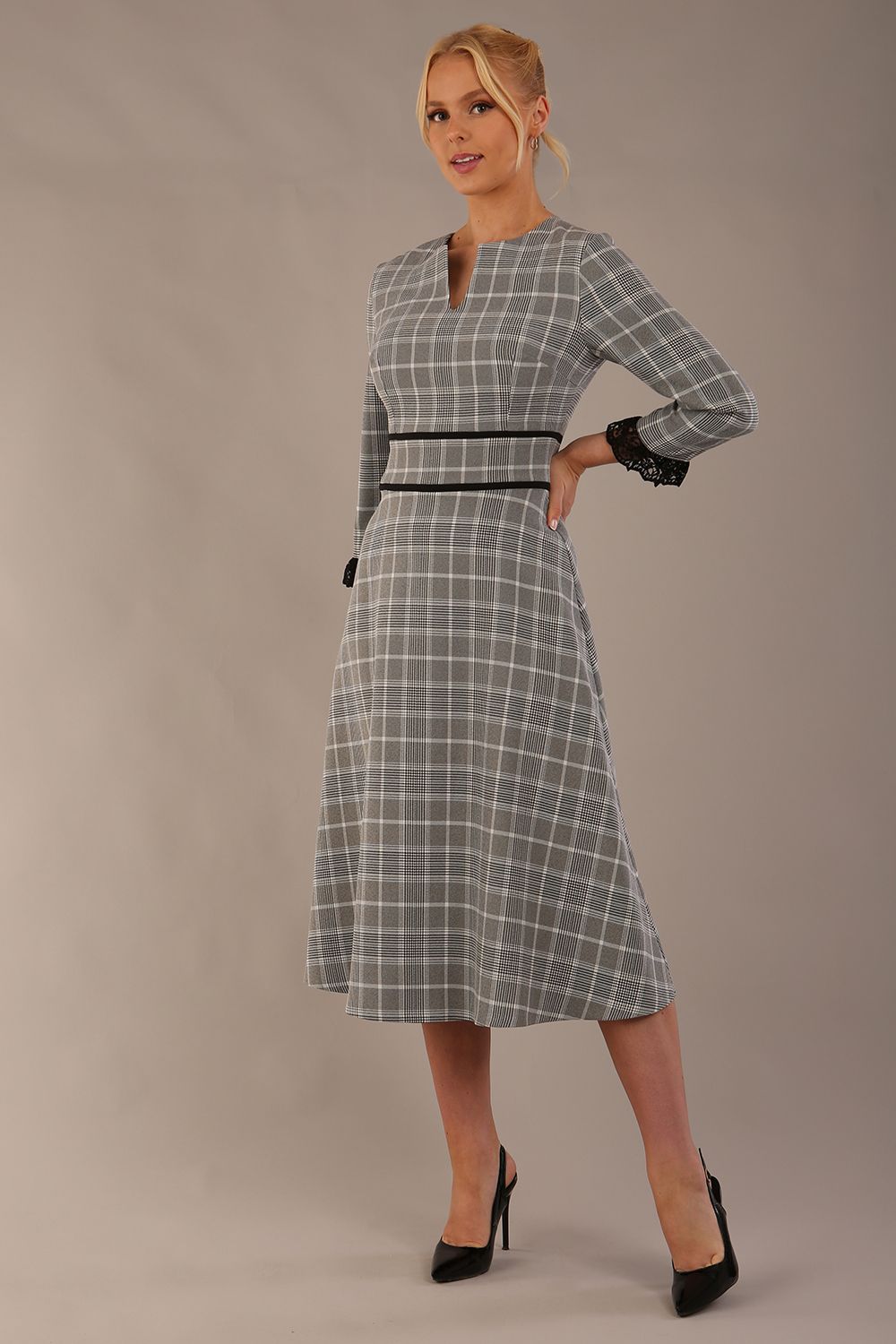 Hendricks V-Neck Check Midi Dress 