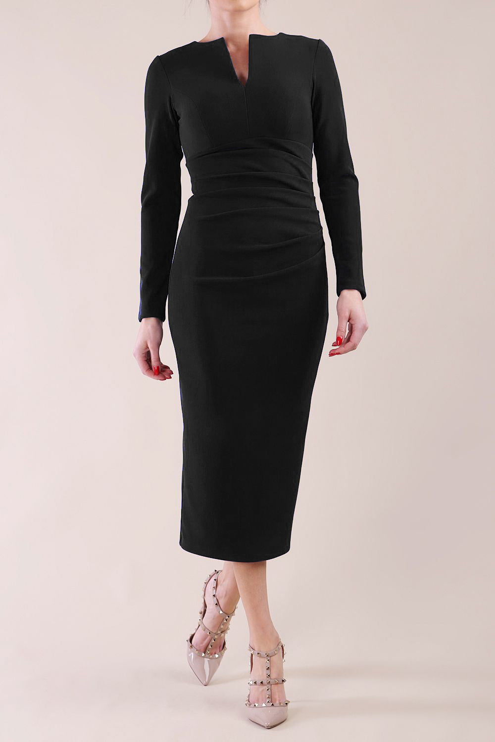 Model wearing diva catwalk Long Sleeved Lydia Midi pencil dress DivaCatwalk