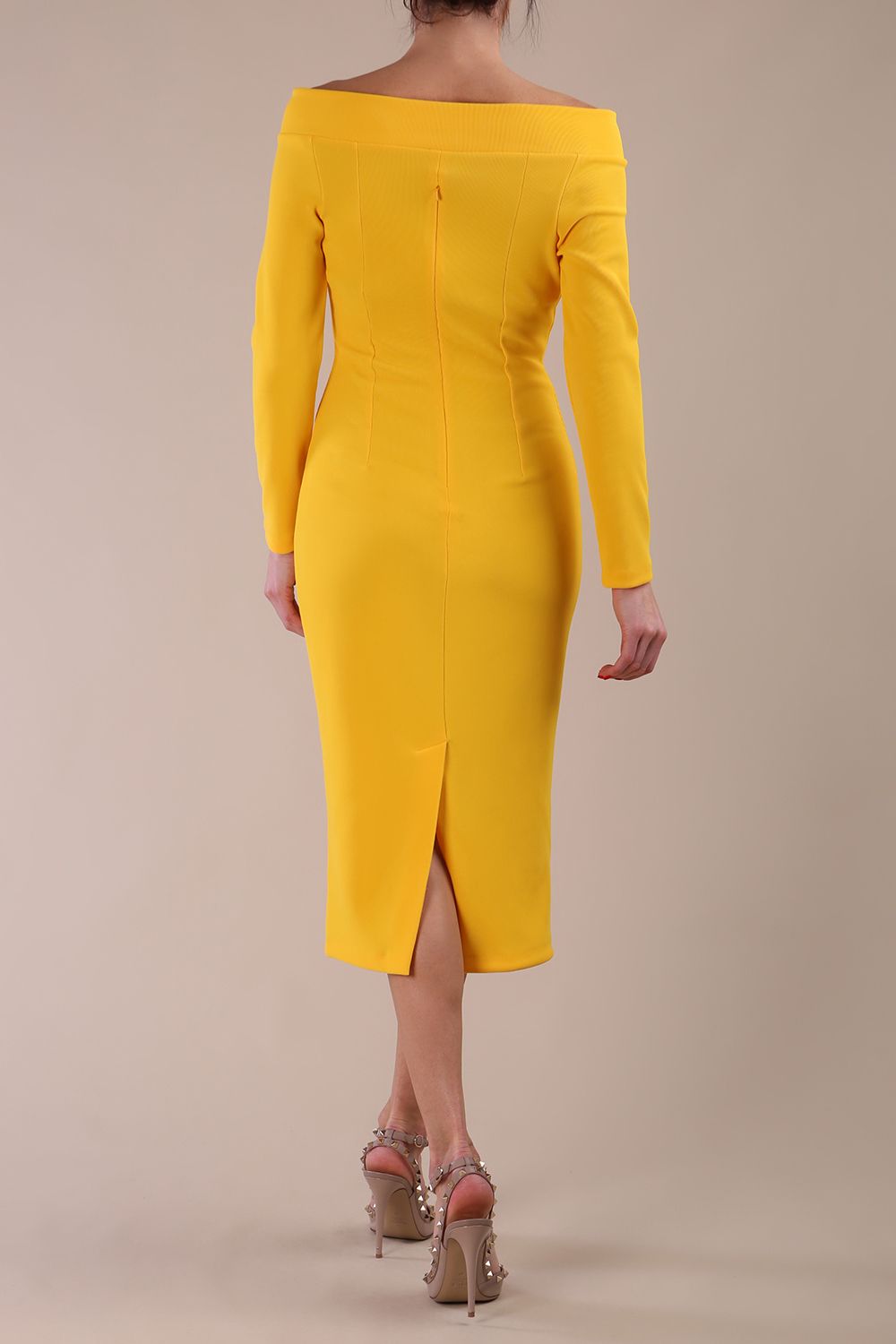 Model wearing DIVA Catwalk Faye Off Shoulder Long Sleeve Midi Pencil Dress in Sunshine Yellow colour back dress